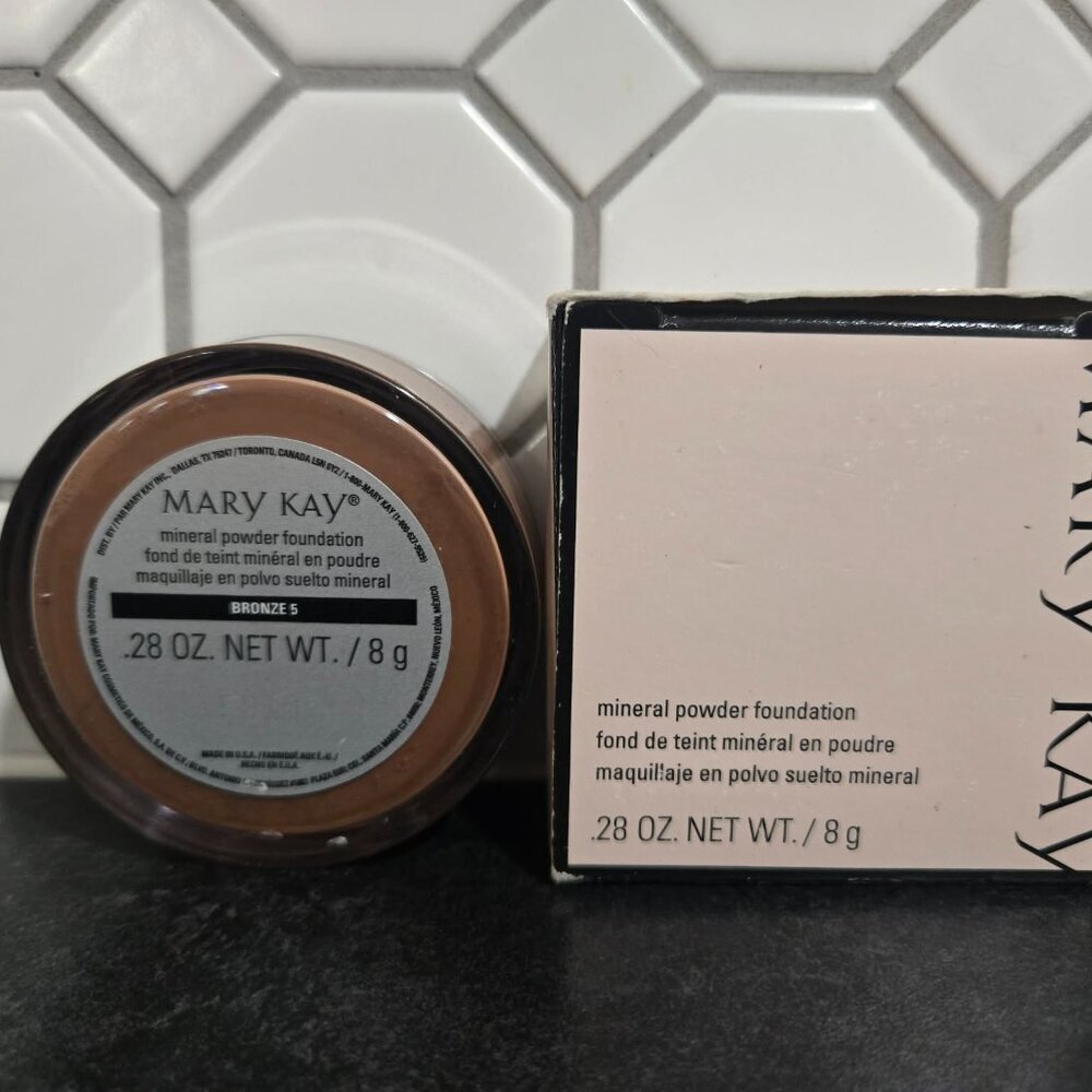 Mary Kay Mineral Powder Foundation – Bronze 5 .28 oz NEW In Box